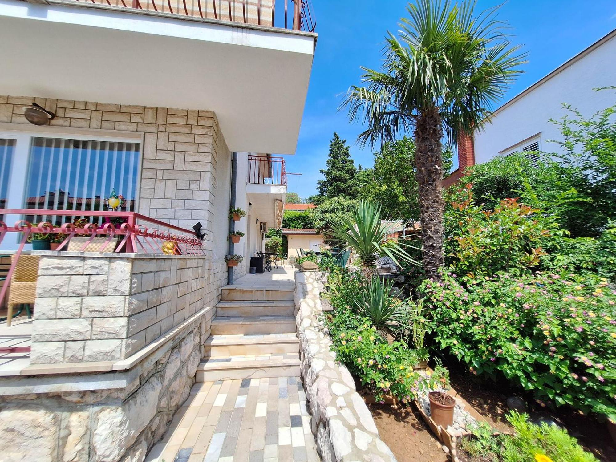 Apartments Tortuga Dramalj Exterior photo